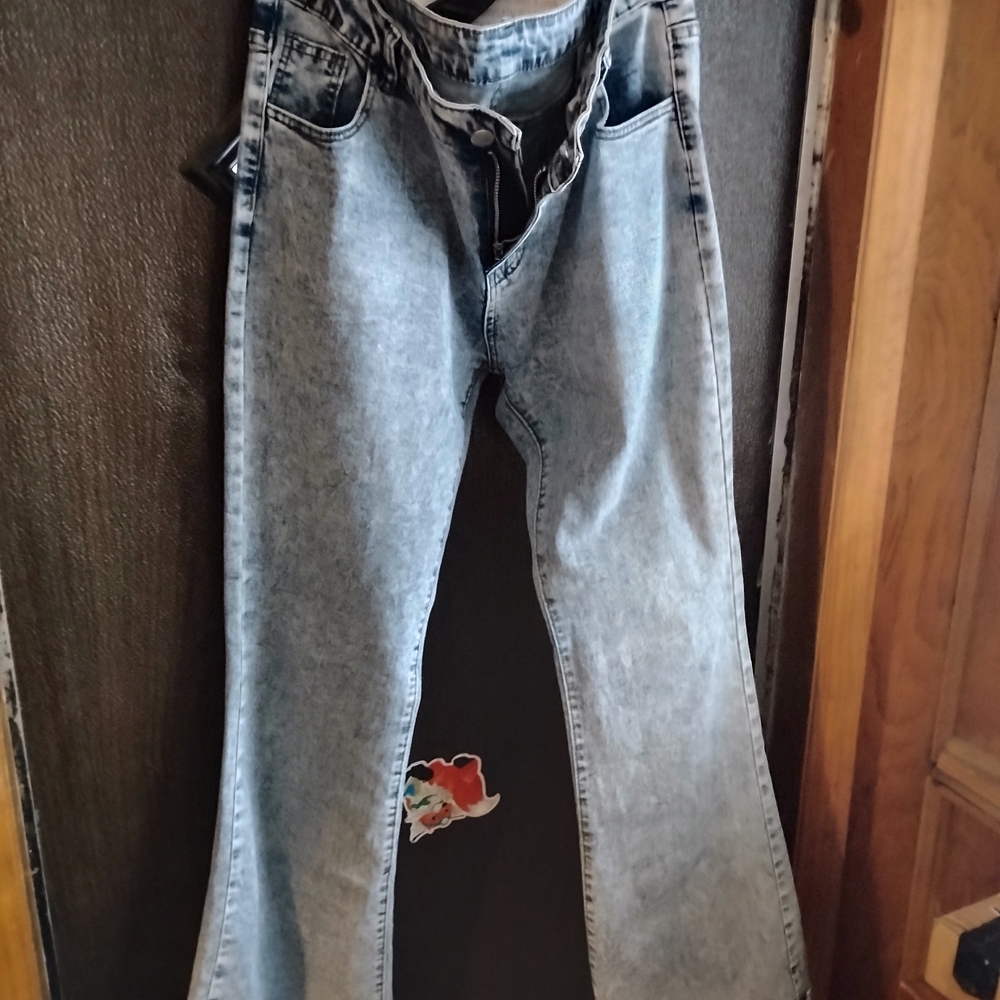 Women's Classic Light Blue Flare Jeans